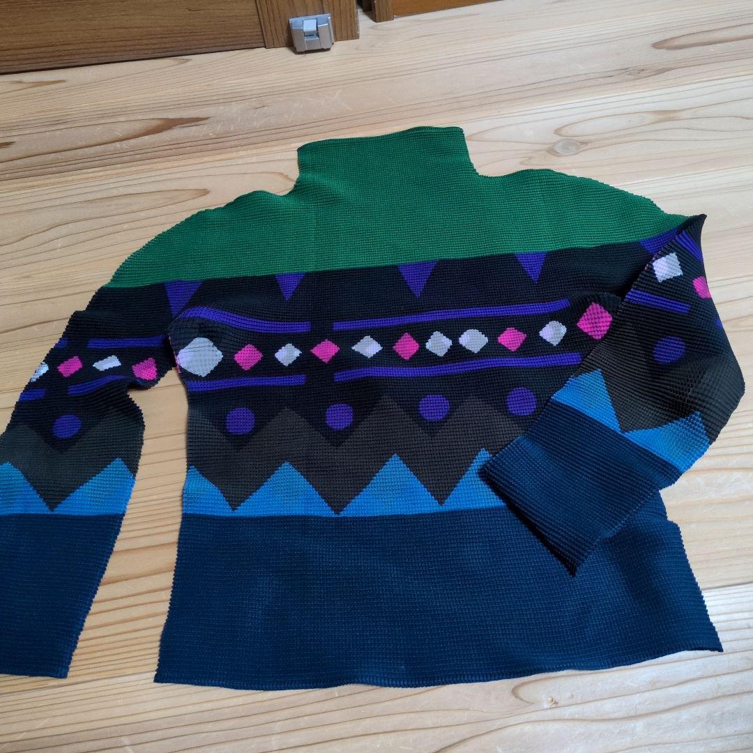 me イッセイミヤケ　トップス