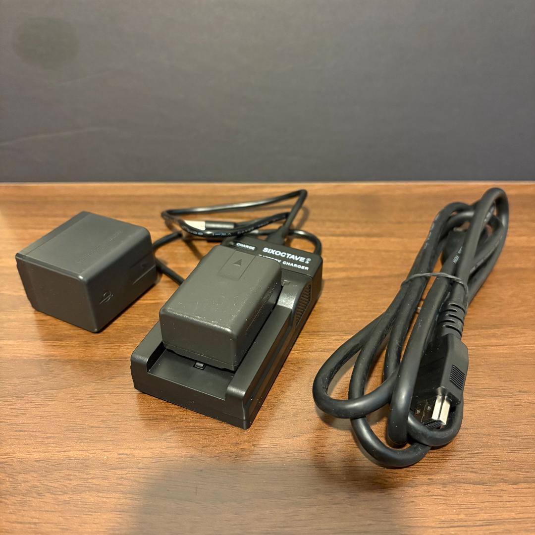 Panasonic HC-V520M ピンク ビデオカメラ 社外充電器付