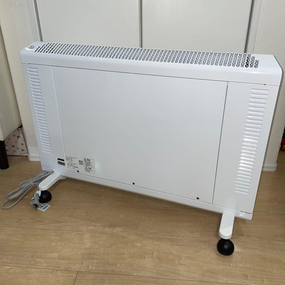 【美品】DeLonghi コンベクターヒーター　ホワイト キャスター付き