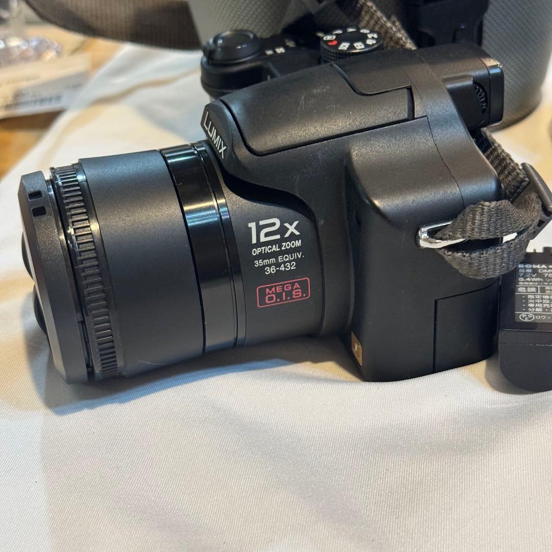 567＊Panasonic　LUMIX　デジタルカメラ　DMC-FZ7　ケース付