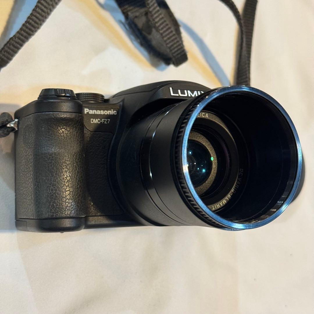 567＊Panasonic　LUMIX　デジタルカメラ　DMC-FZ7　ケース付