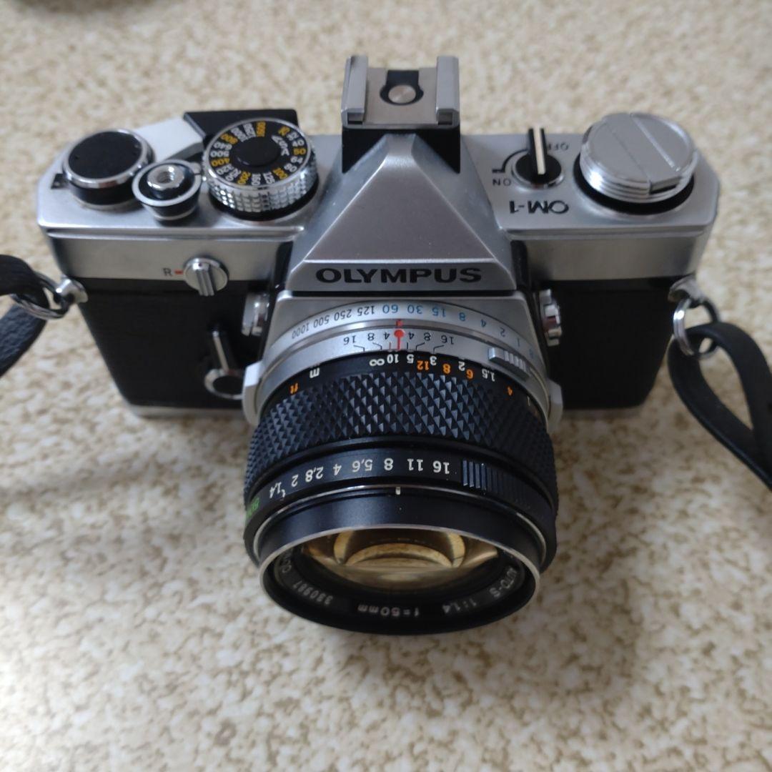 Olympus OM-1 一眼レフカメラ 50mmレンズ付き