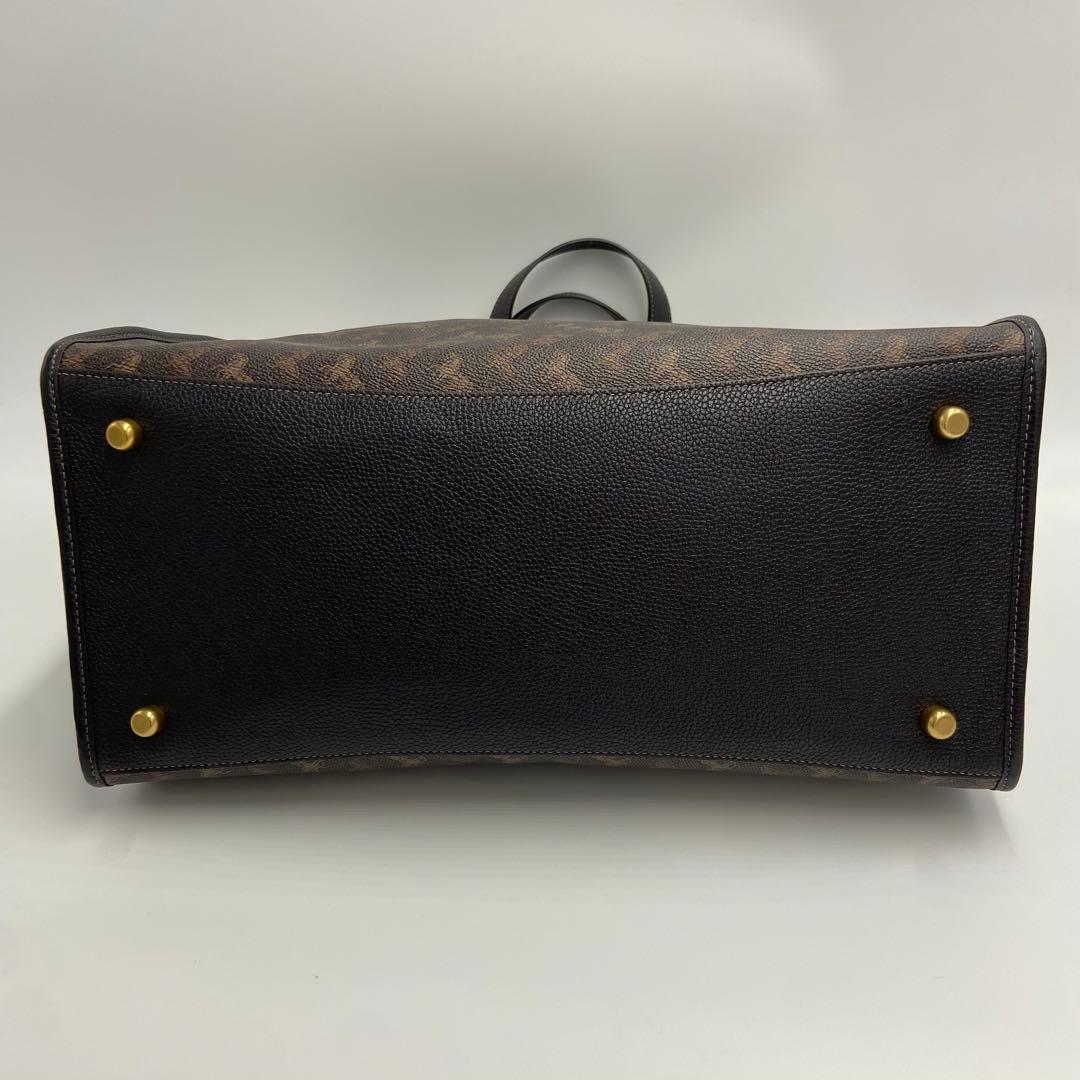 極美品✨ コーチ フィールド トート 40 ホースアンドキャリッジ 馬車柄 黒