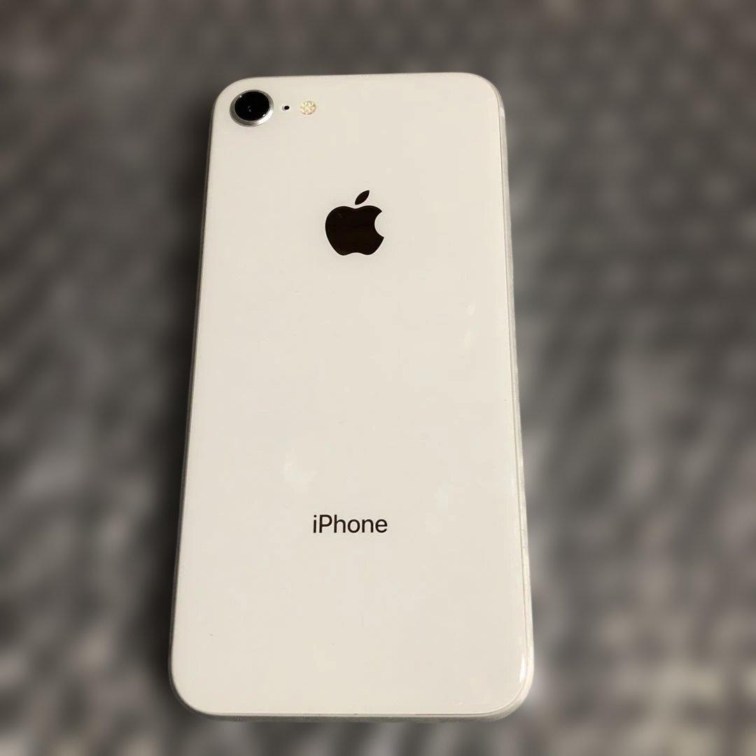 お*り様 iPhone8 本体 シルバー バッテリー容量100% 互換性 SIM