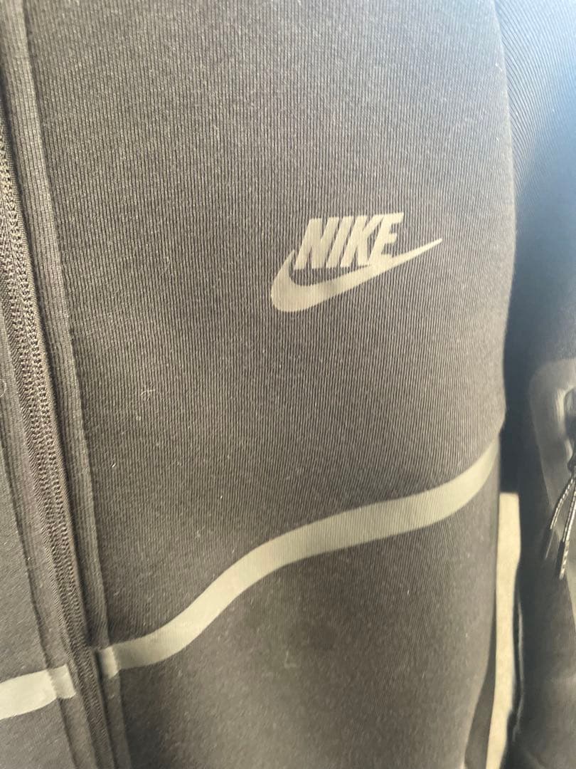 （超貴重サイズS美品）NIKE 黒 テックフリース パーカー