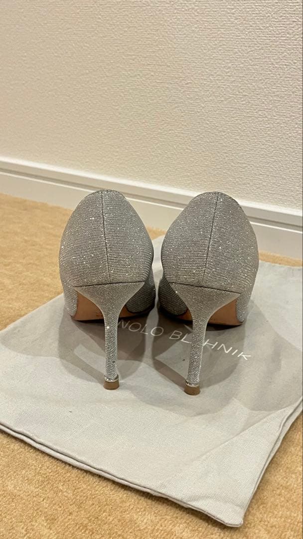 Manolo Blahnik シルバー ハイヒール　38/5
