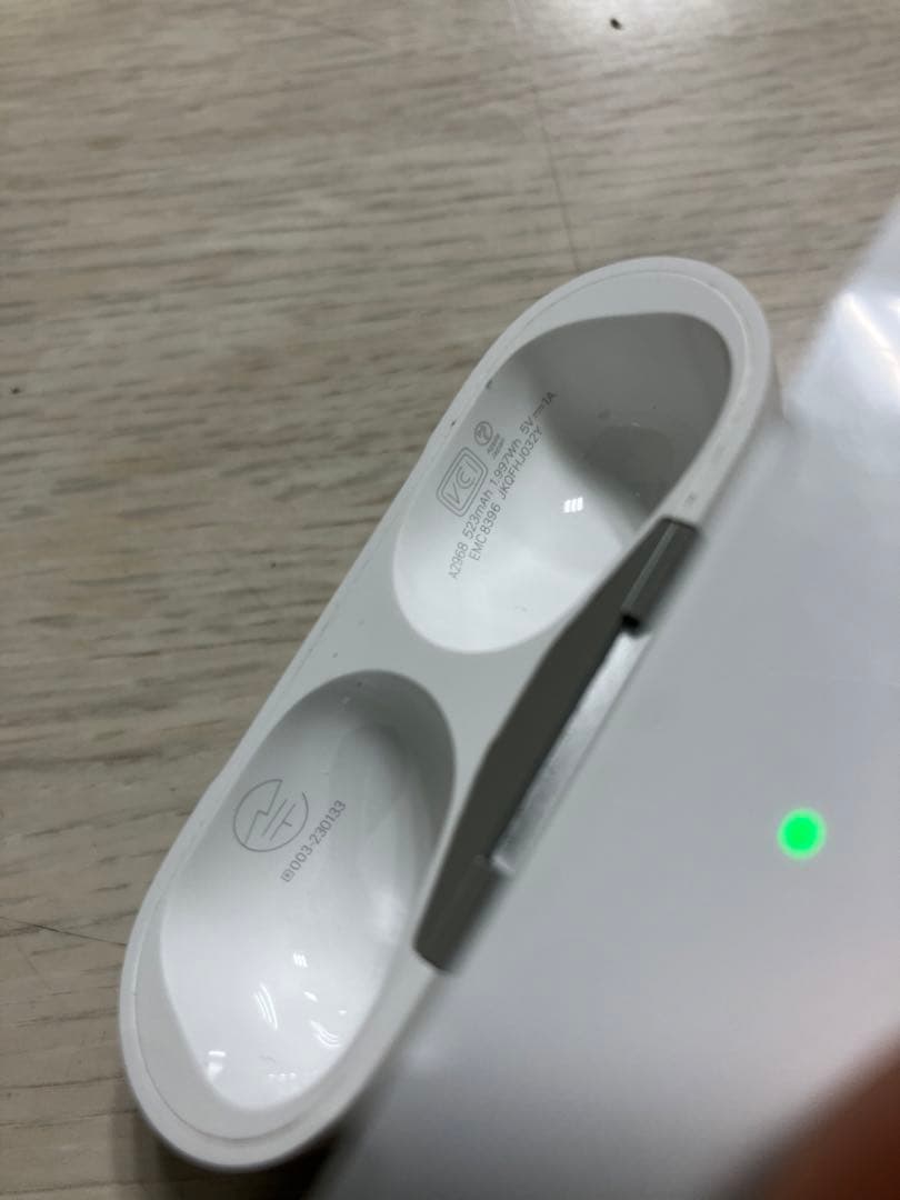 美品！Air Pods pro(第2世代)本体のみ USB-C仕様