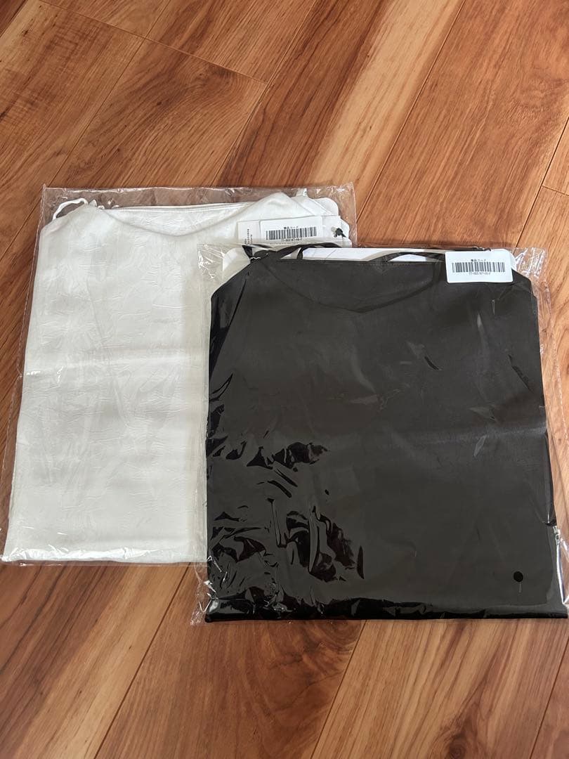 新品タグ付き　LIAN レースサテンキャミ　ホワイト　ブラック　セット