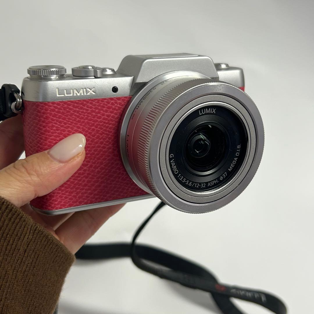 LUMIX ミラーレスデジタル一眼　ピンク