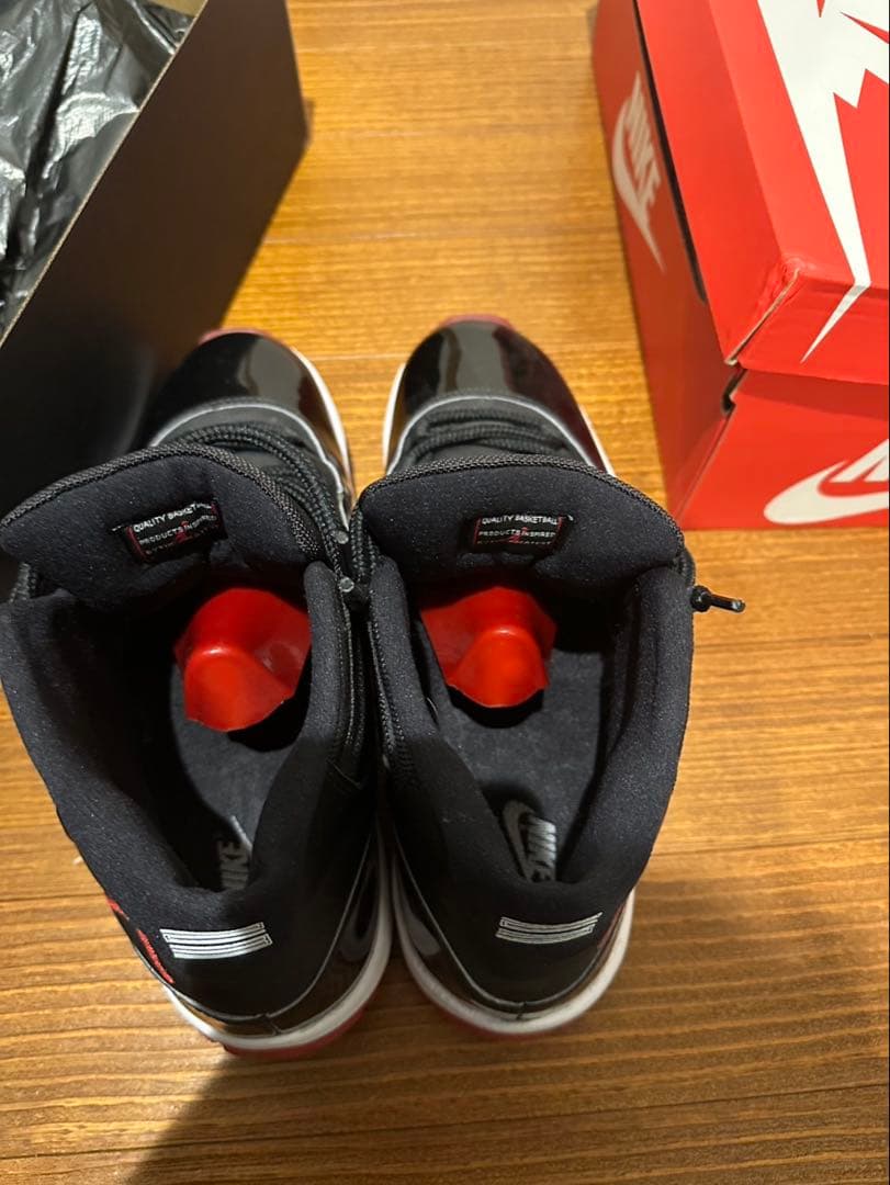 Nike Air Jordan 11 ブラック/レッド 12