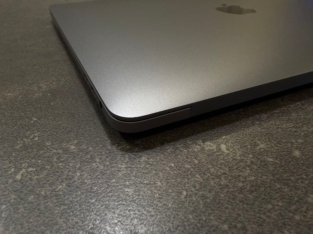 MacBook Pro 2020 13インチ Intel 16GB/1TB