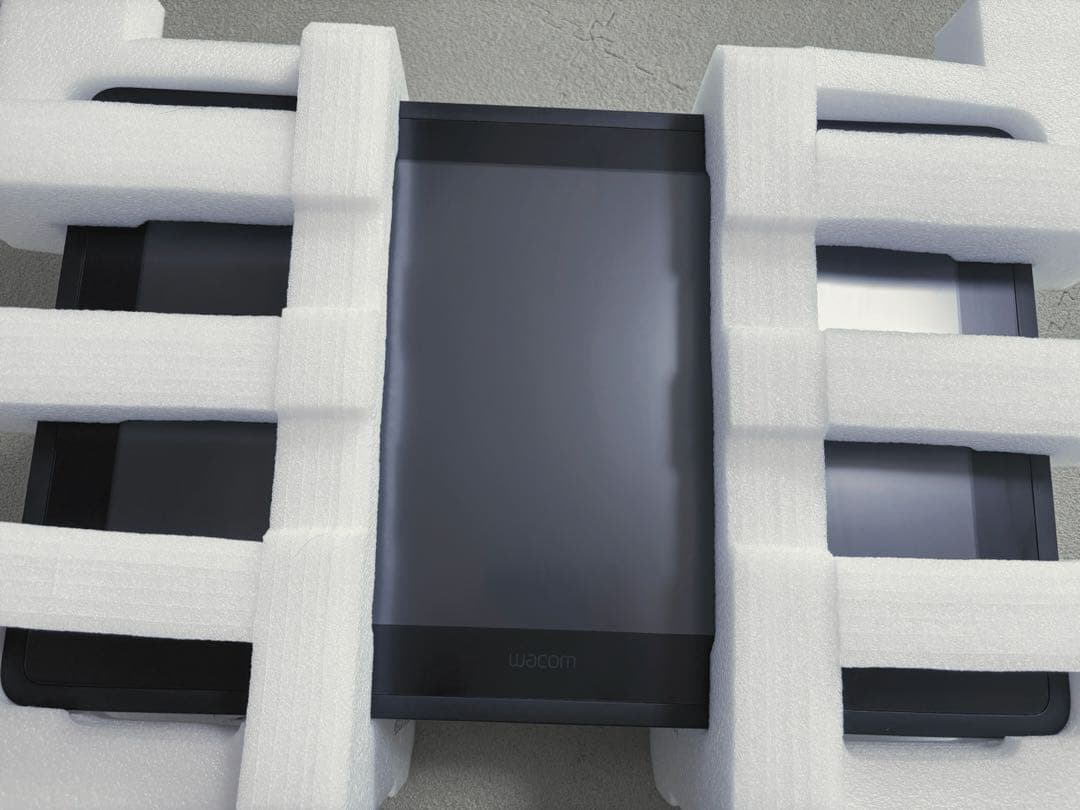 ワコム 液タブ Wacom Cintiq 22 FHD DTK2260K1D