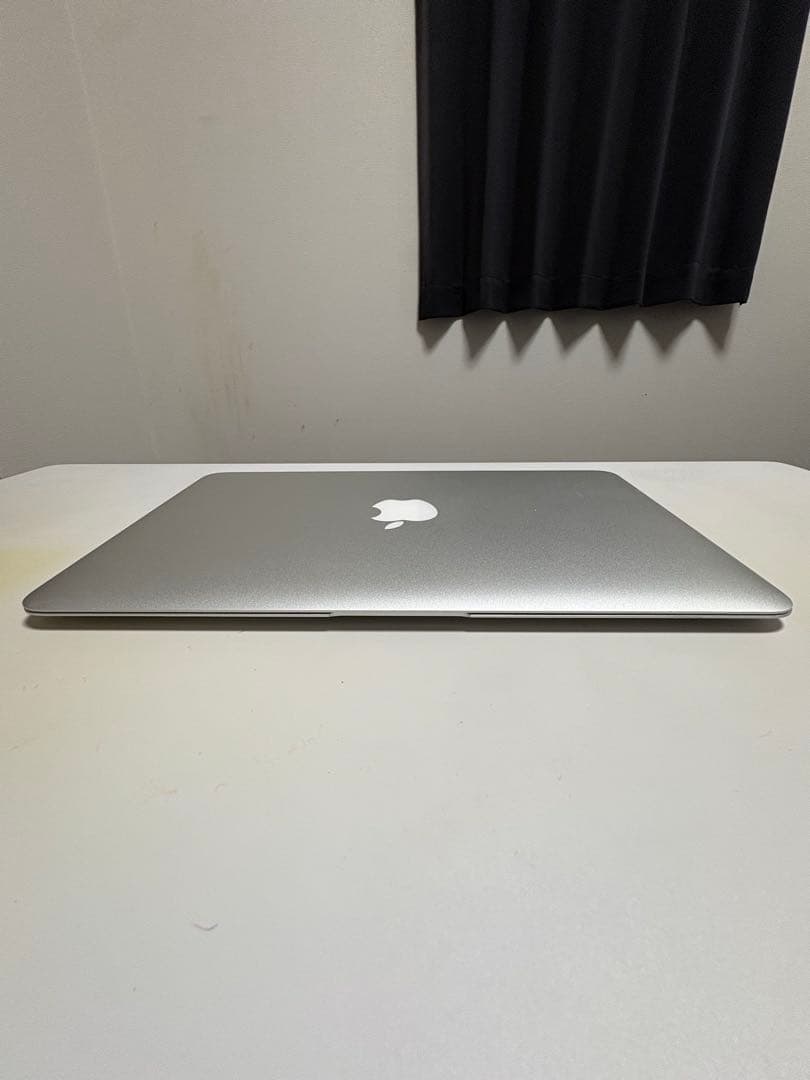 MacBookAir 11インチ A1465 SSD256GB箱あり充電器付き