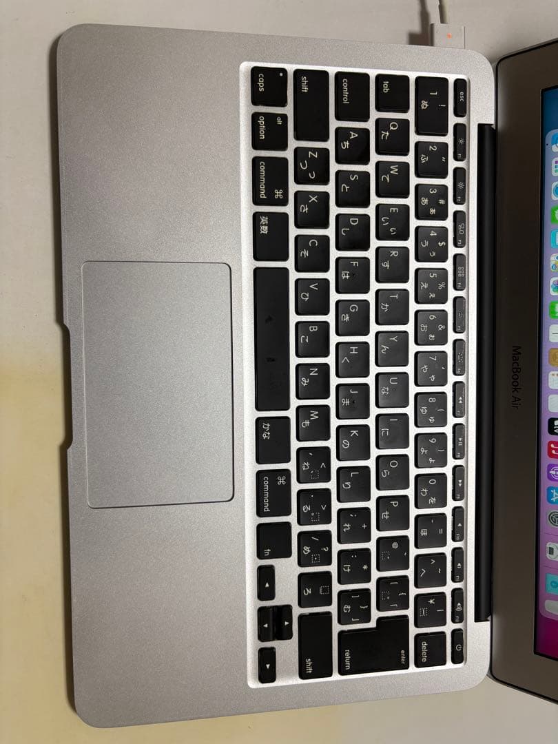 MacBookAir 11インチ A1465 SSD256GB箱あり充電器付き