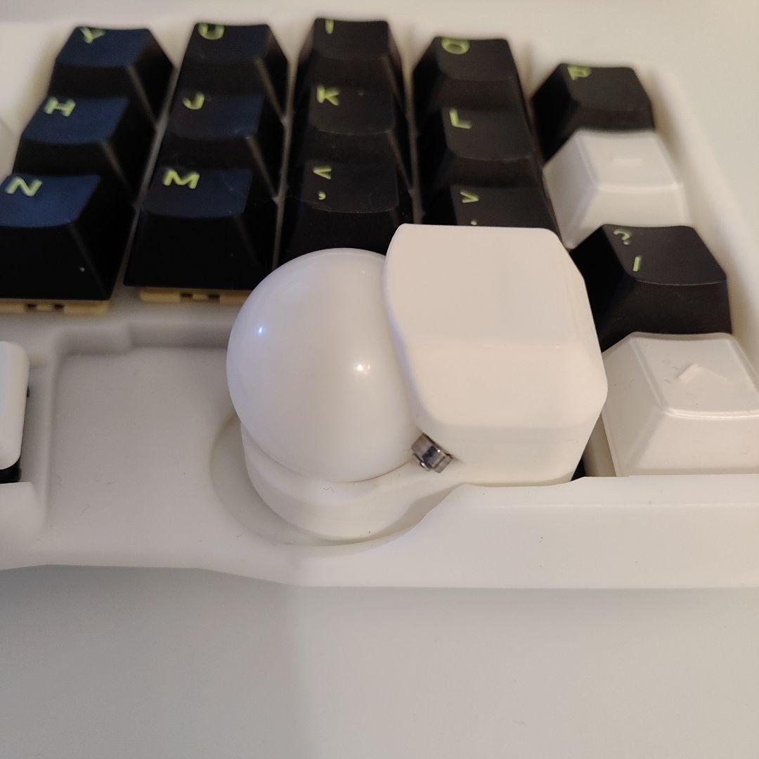 分割型　無線キーボード　roba