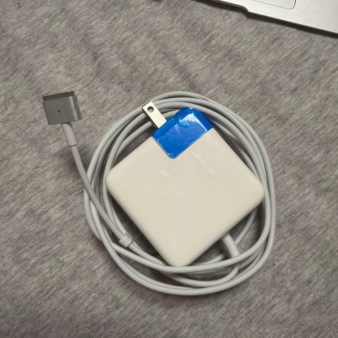 ACアダプターあり　MacBook Air 11インチシリーズ最終型