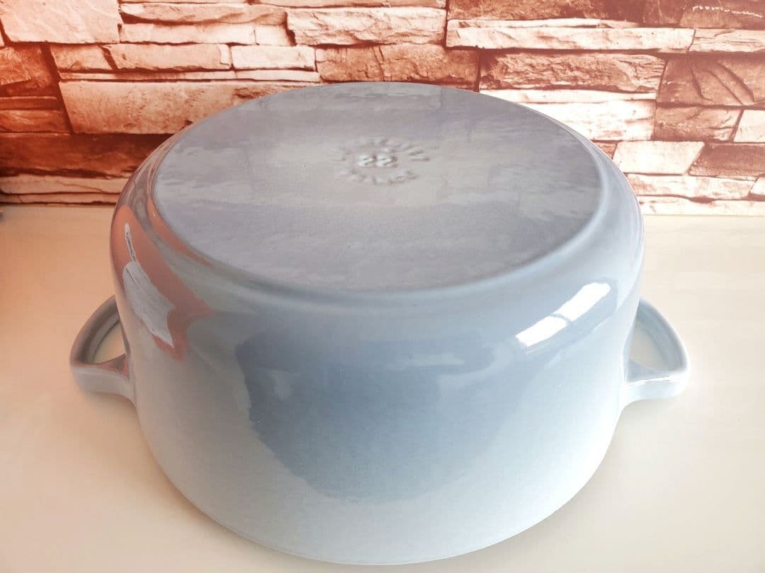 【極美品/週末価格】ル・クルーゼ　ココットロンド　22㎝　コースタルブルー