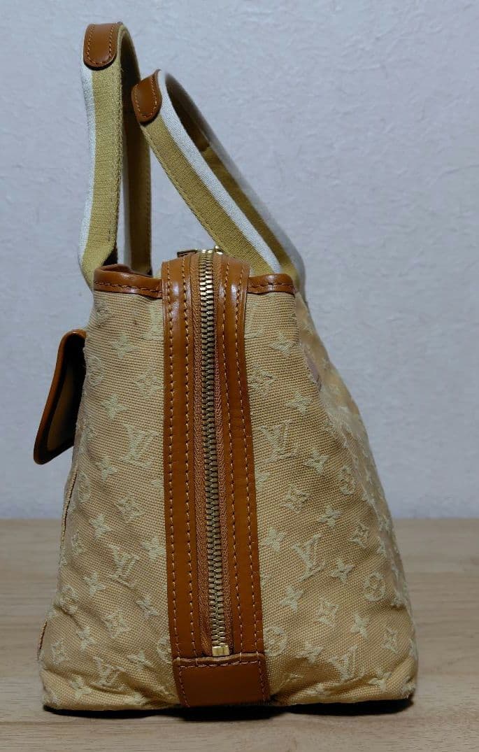 Louis Vuitton ベージュ ハンドバッグ　ルイ・ヴィトン