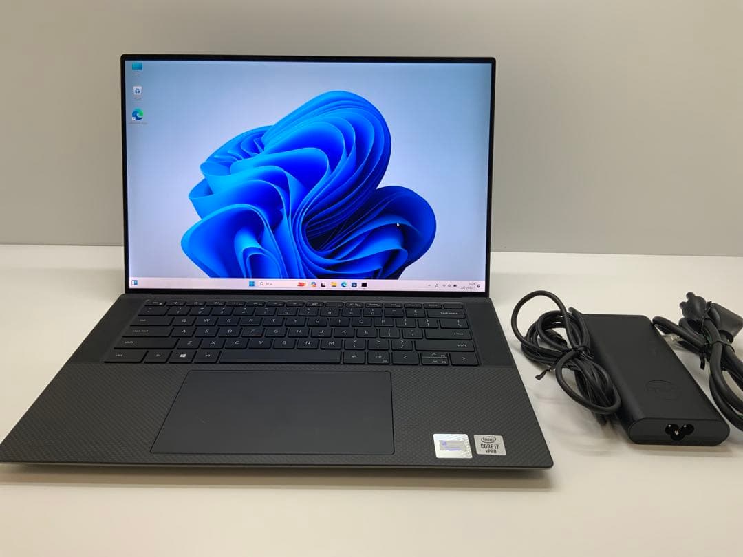 DELL Precision 5550 10世代i7 32GB 1024GB