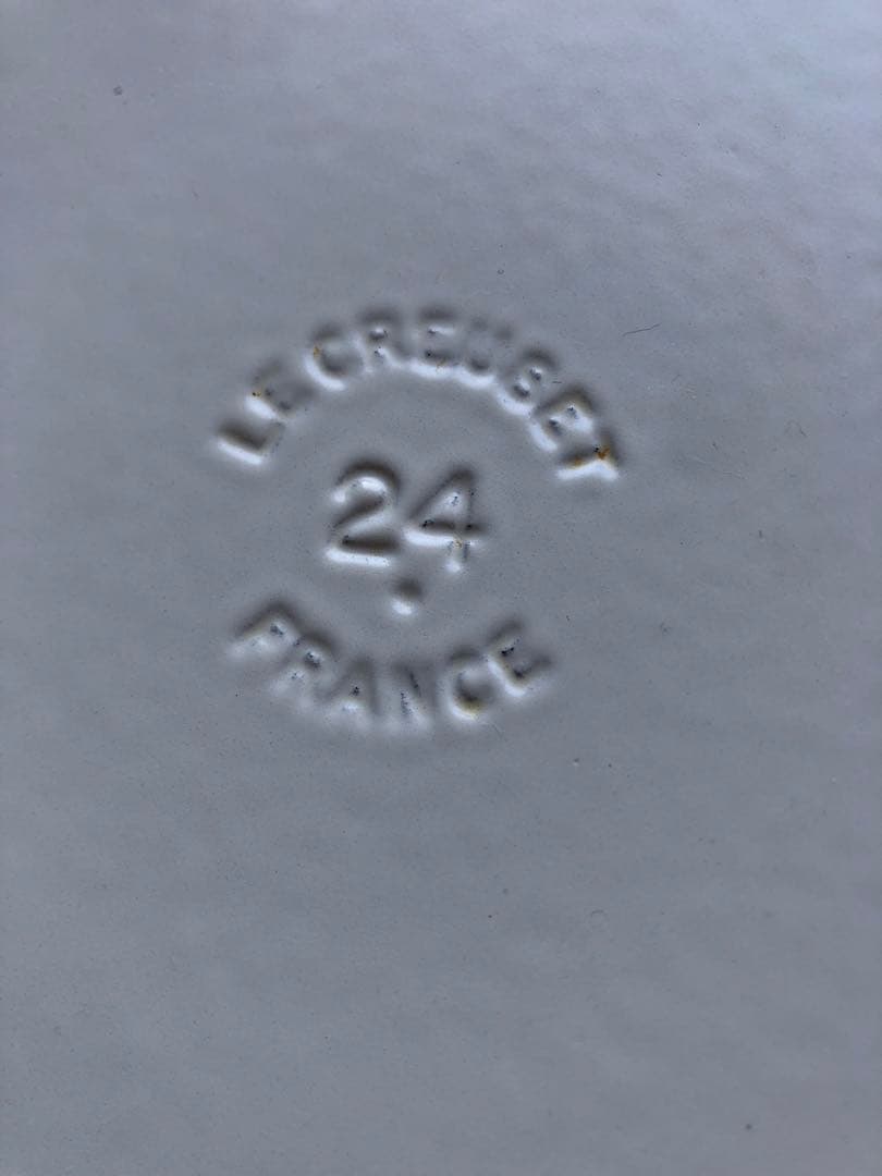 AK　ルクルーゼココットLe Creuset ホーロー鍋ホワイト24cm