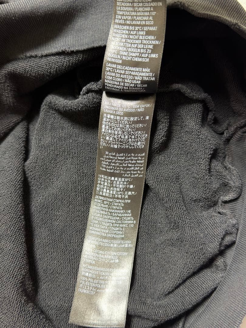 BALENCIAGA Be different フーディー サイズ1