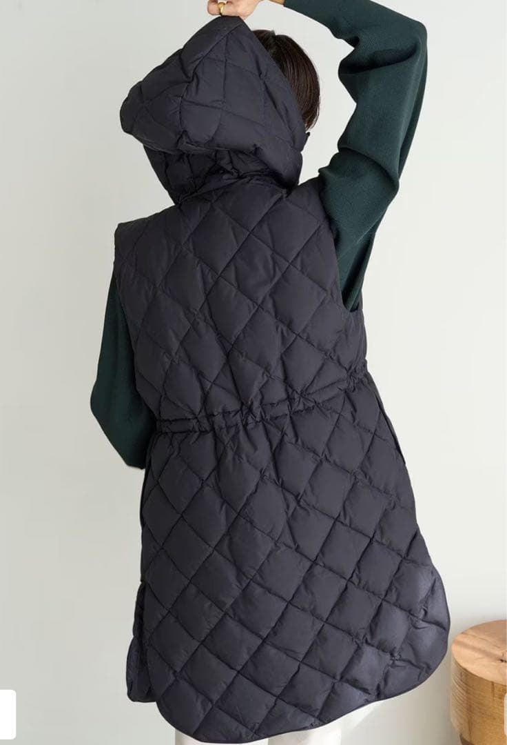 【TAION×UNFILO 】フード付きジレ　ブラック　　　Sサイズ