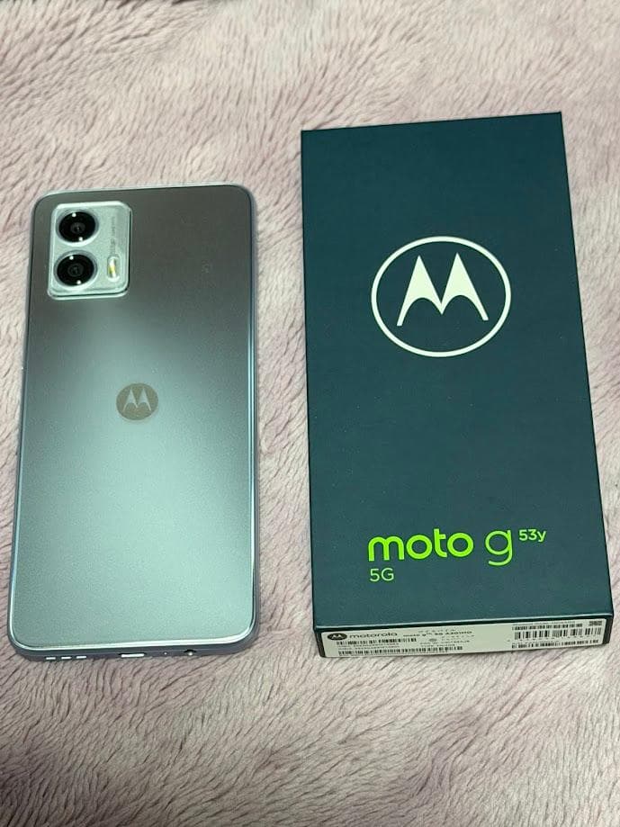 【美品】 motorola moto g 53y 5G シルバー SIMフリー