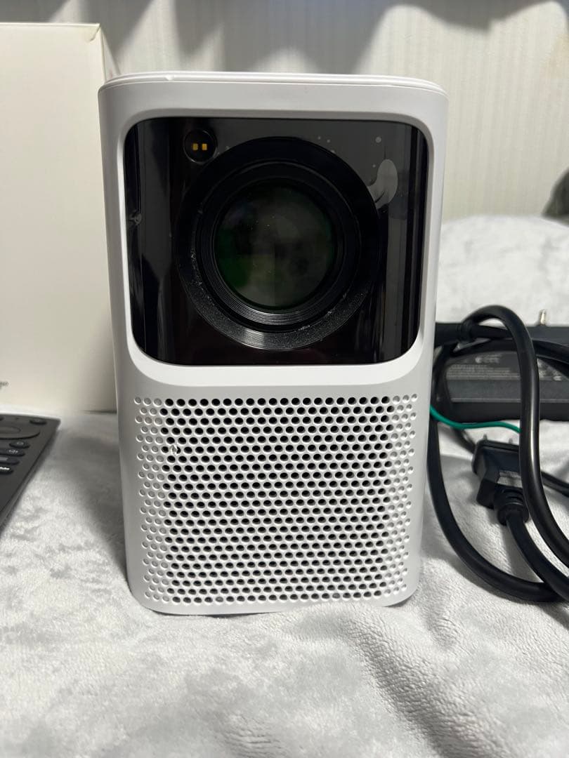 【値下げ中】emotn プロジェクター本体 Netflix対応