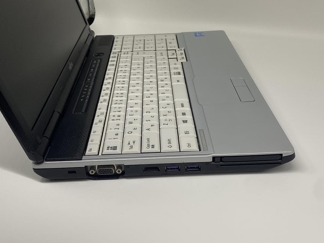 【FUJITSU】爆速Core i7/新品SSD256GBノートパソコン　C3