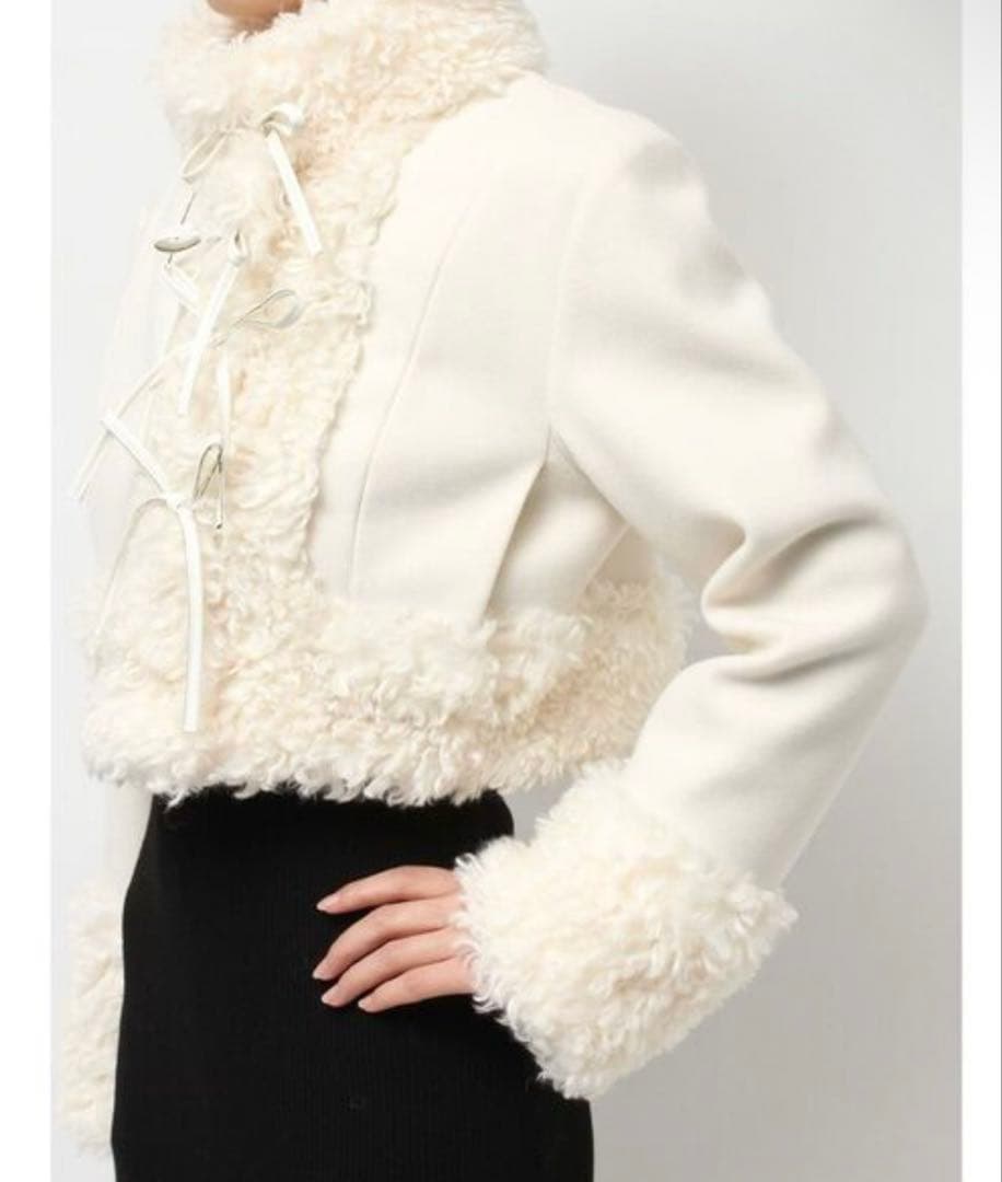 ポイントフェイクファーブルゾン　リゼクシー　RESEXXY 試着のみ美品