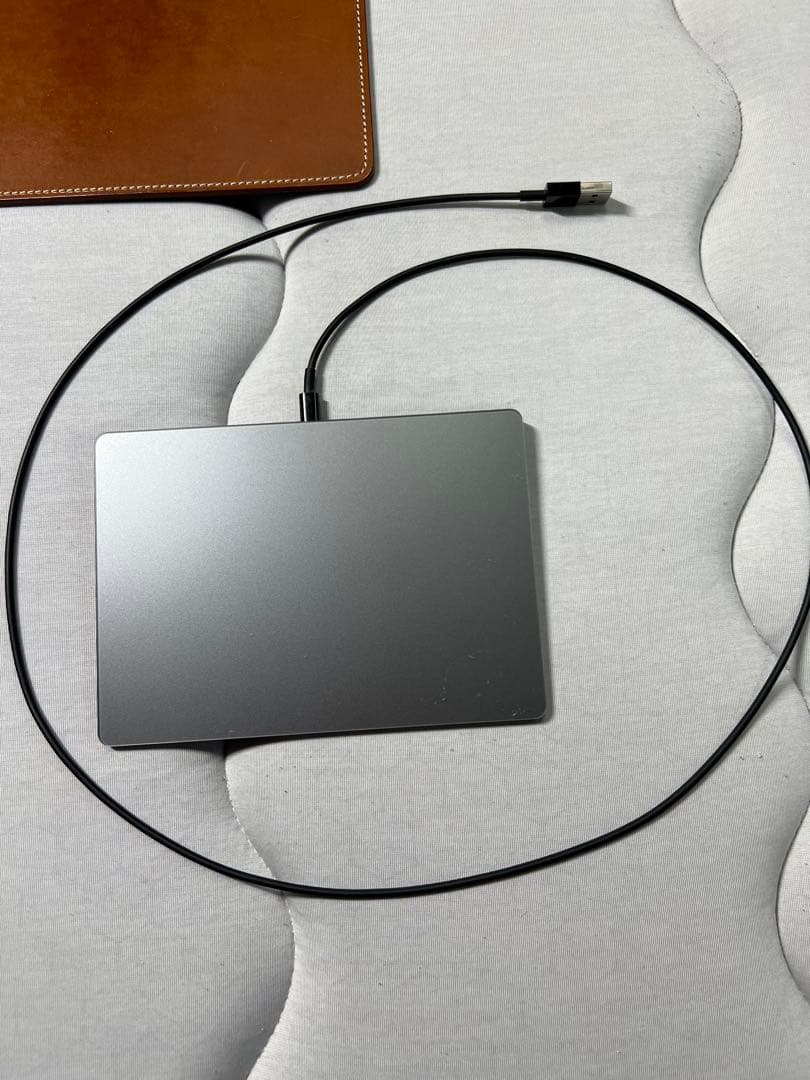 G-drive 1TB,Magic Trackpad,ル・ボナー レザーパッド