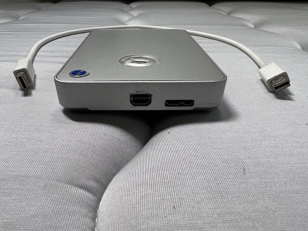 G-drive 1TB,Magic Trackpad,ル・ボナー レザーパッド