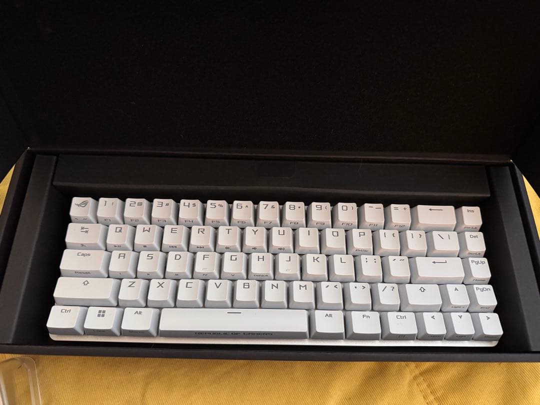 ASUS ROG FALCHION ACE ゲーミングキーボード