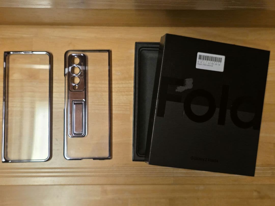 Galaxy Z Fold 4 256GB＋Sペン　おまけケース2種＋マグネット