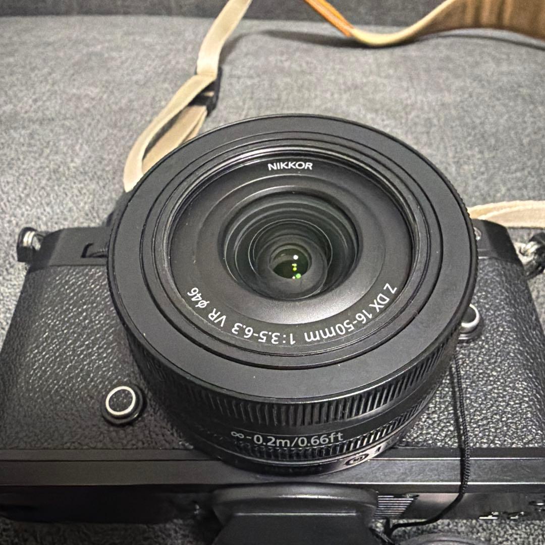 Nikon Zfc ＋NIKKOR DX16-50＋バッテリー×2