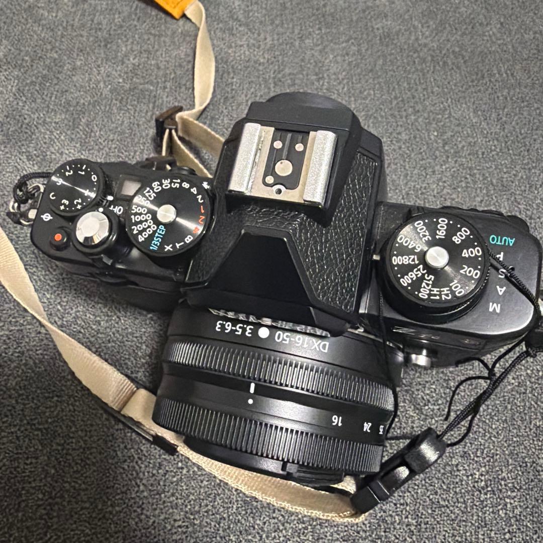Nikon Zfc ＋NIKKOR DX16-50＋バッテリー×2