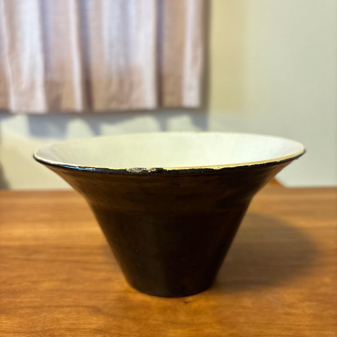 三浦ナオコさん作品・黒白陶器円錐形ボウル