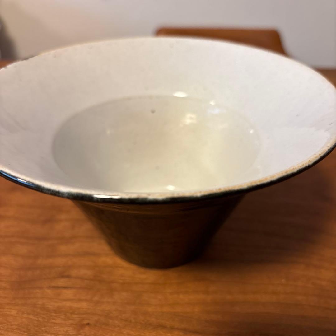 三浦ナオコさん作品・黒白陶器円錐形ボウル