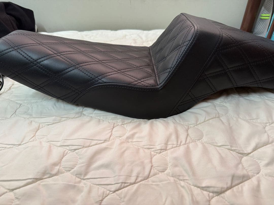 【美品】Saddlemen(サドルマン) バイク用シート　ハーレースポーツスター
