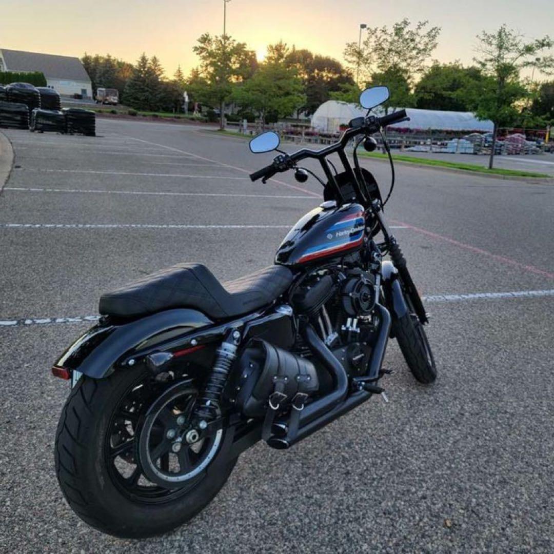 【美品】Saddlemen(サドルマン) バイク用シート　ハーレースポーツスター