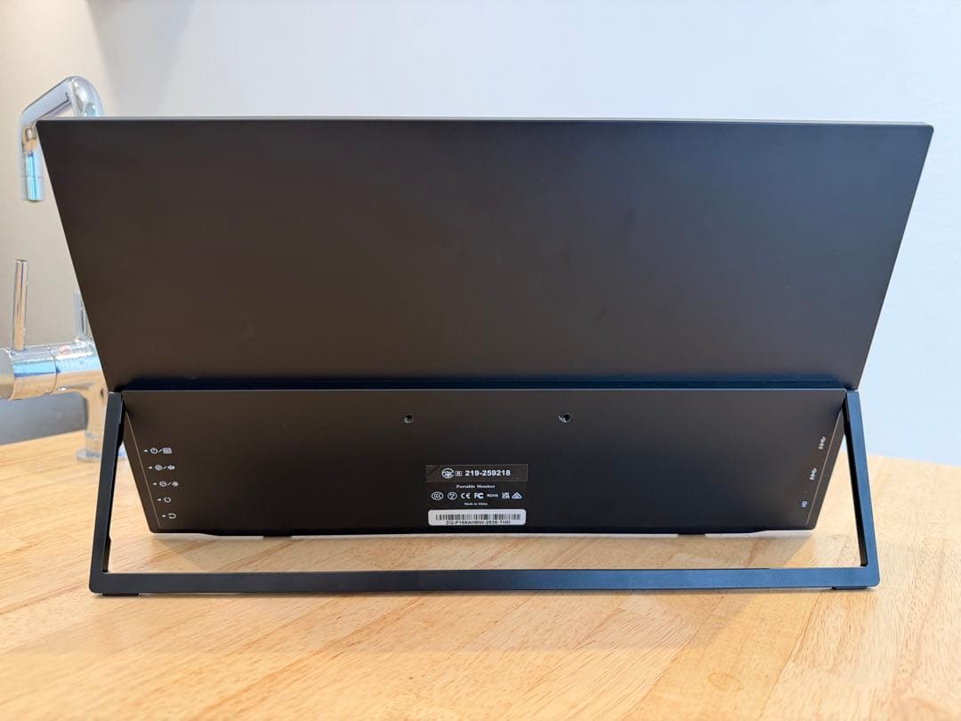 15.6インチ ワイヤレスディスプレイ 1080P