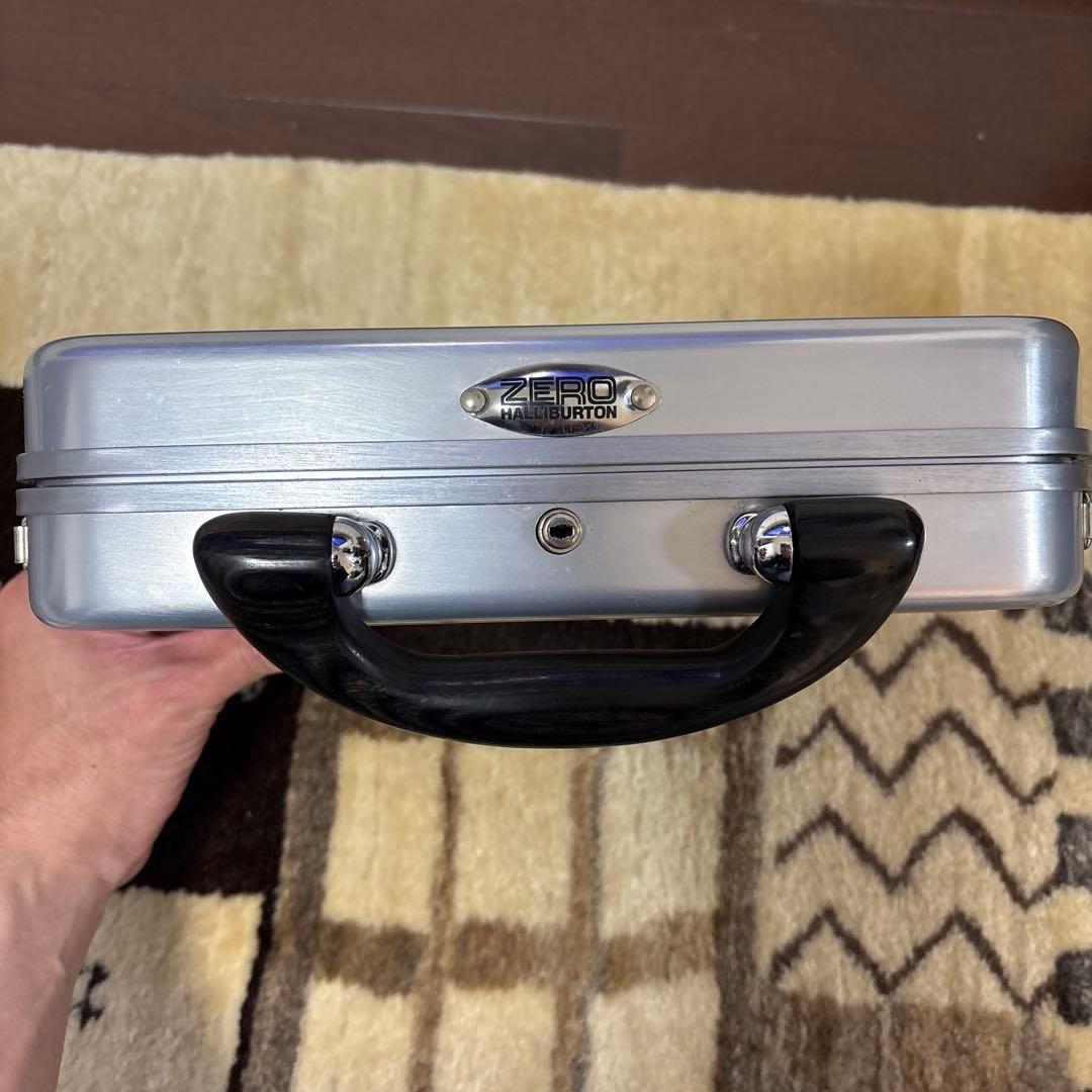 ZEROHALLIBURTON アルミニウム ビジネスバッグ 鍵付き