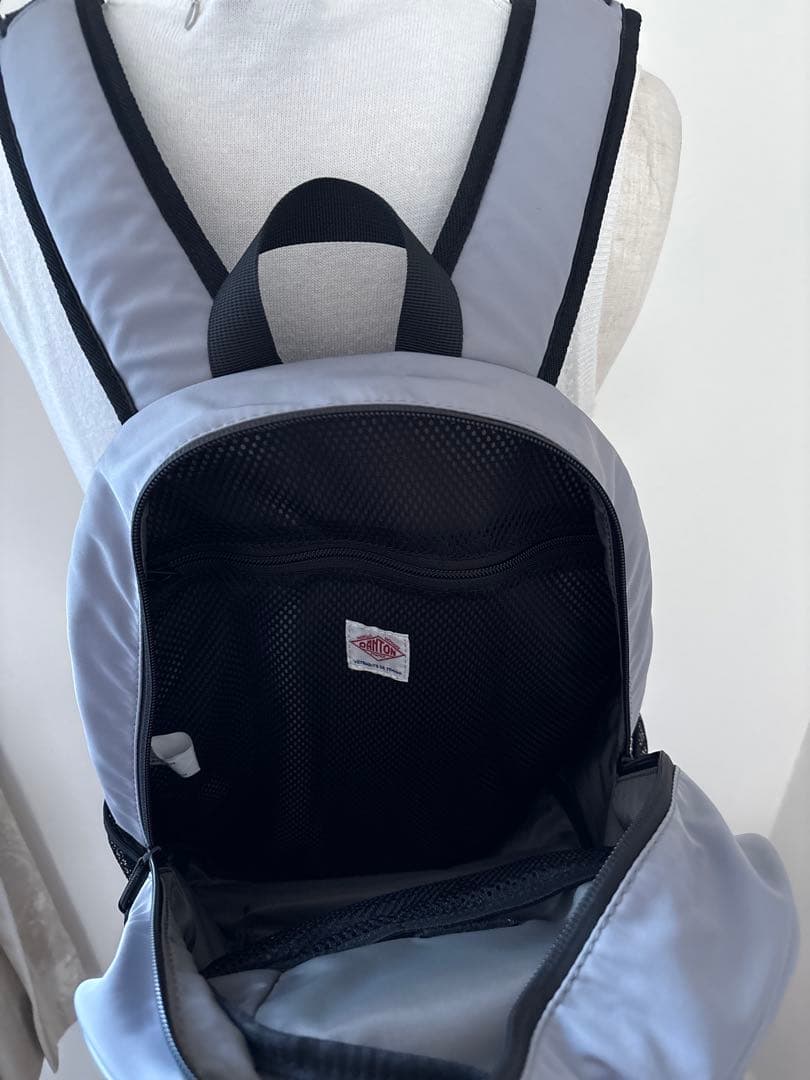 美品　Danton モンマルトル15 A4収納可 バックパック　リュック 男女