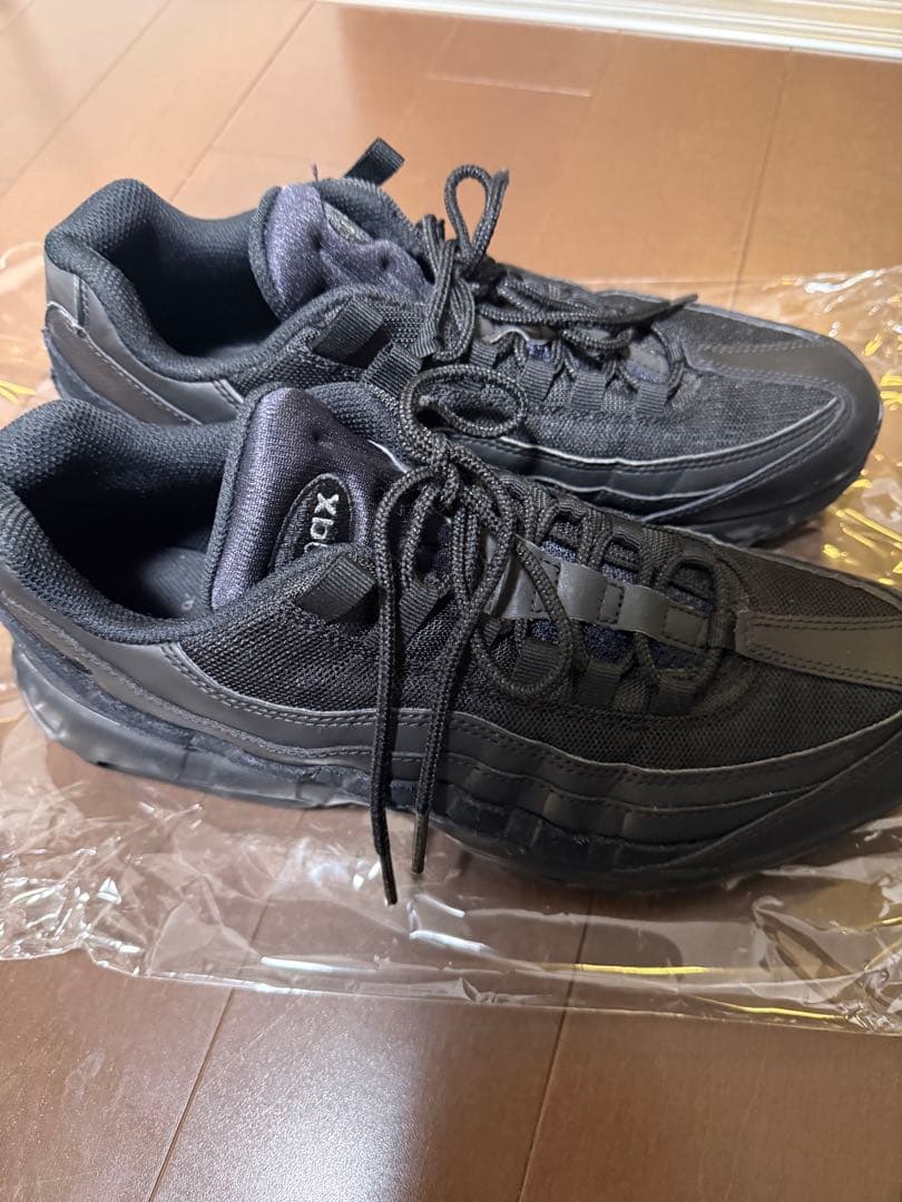 NIKE エアマックス95 トリプルブラック