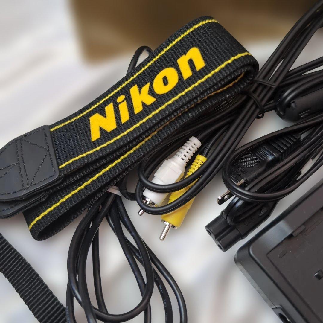 Nikon D80 デジタル一眼レフカメラ 本体