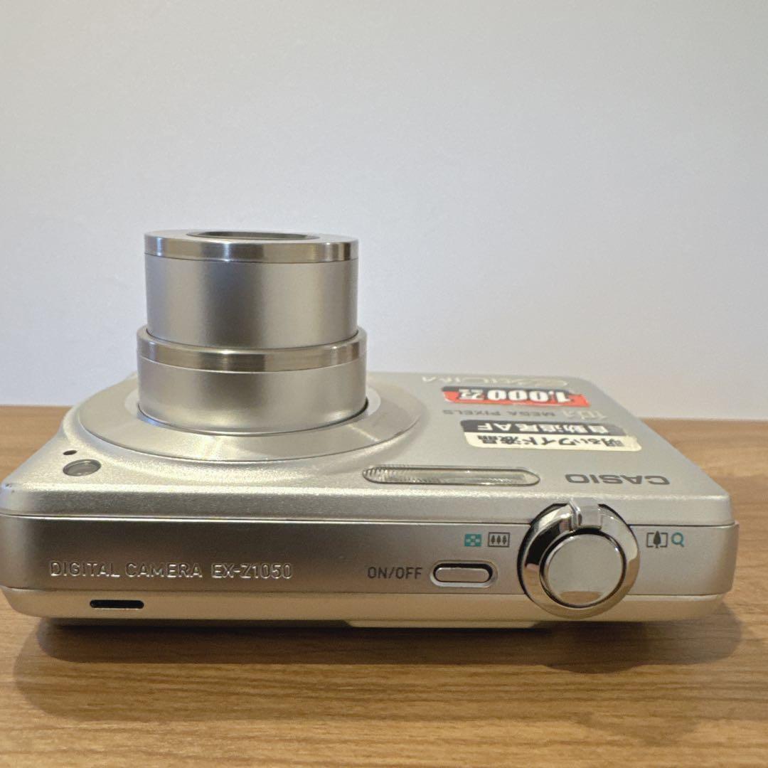 CASIO EXILIM EX-Z1050 コンパクトデジタルカメラ