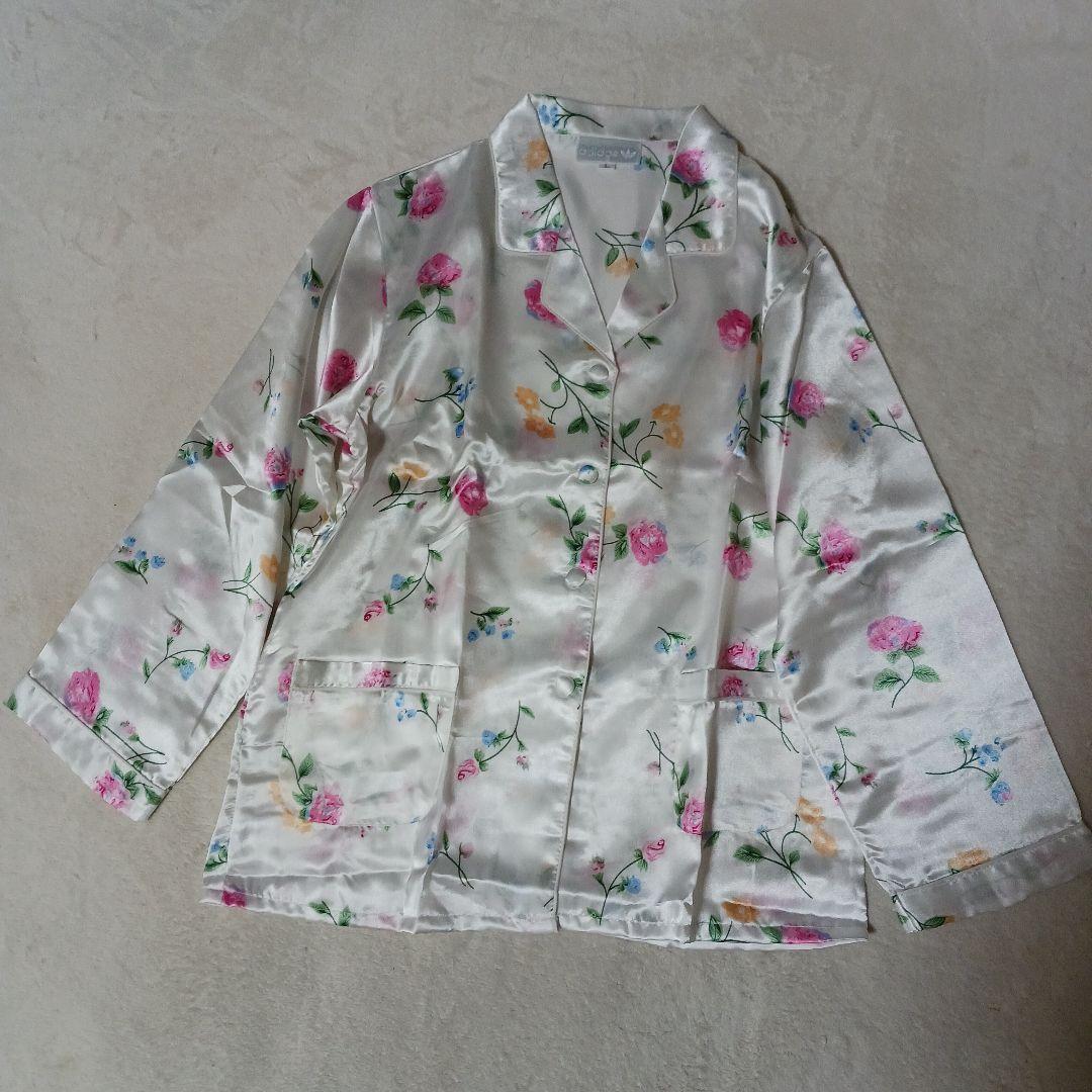 adidas 花柄サテンパジャマ　ルームウェア　シルク100% アディダス