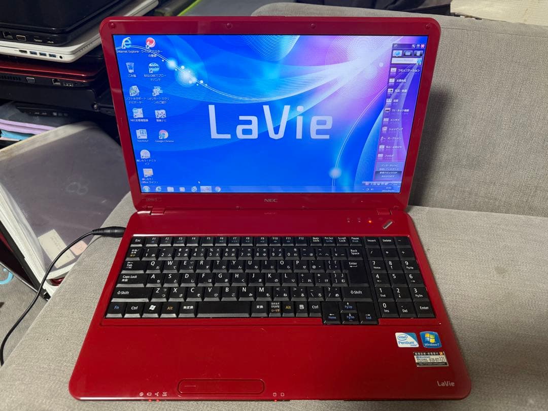 NEC LaVie 15.6インチ レッドノートPC 中古　動作確認済み　c17