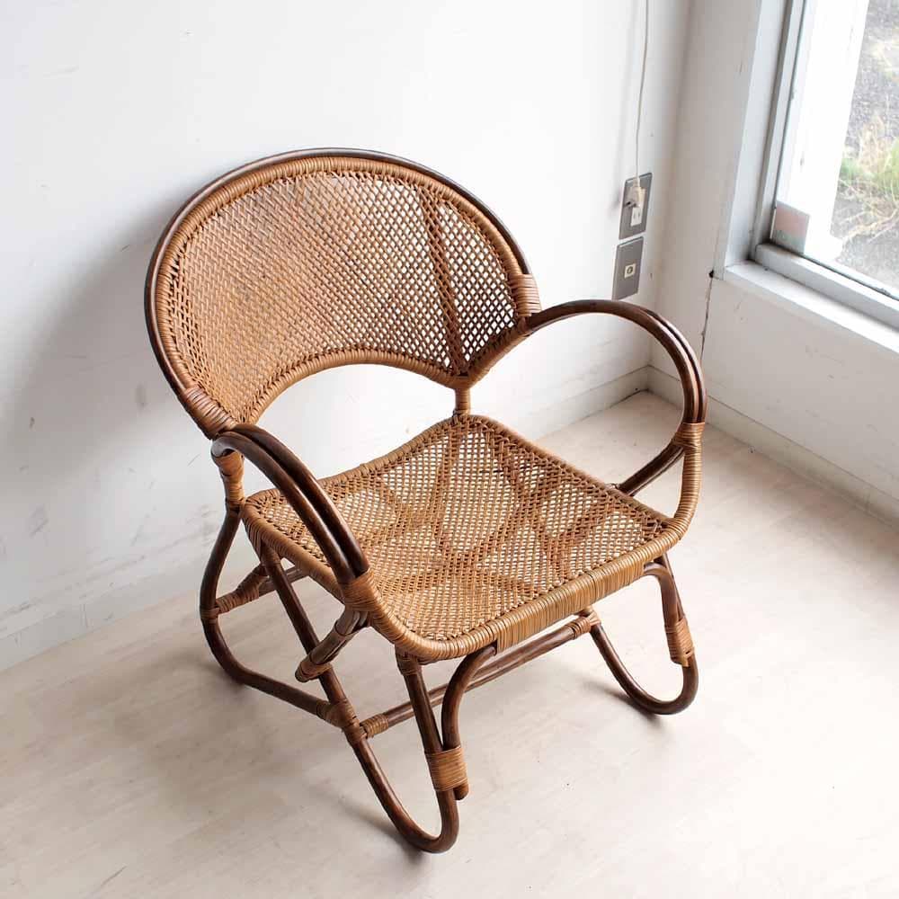 ビンテージ ラタンのアームチェア A イージチェア 籐 レトロ ZR24200
