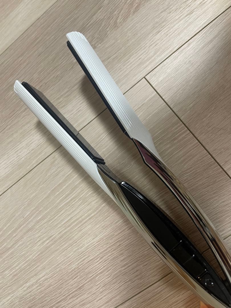 ReFa（リファ）ビューティックストレートアイロン ／ホワイト